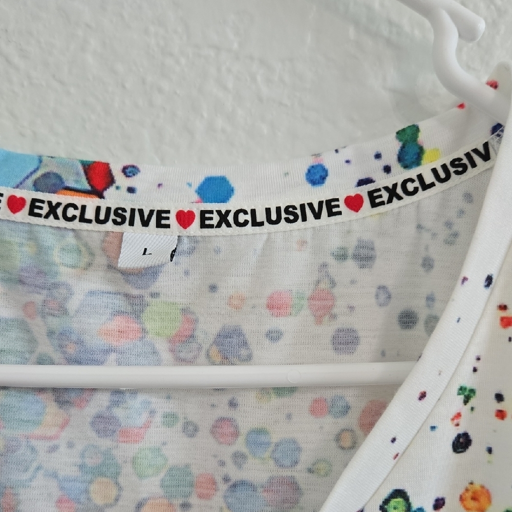 Colorful Geometric Patterned Top - Picture 2 of 6